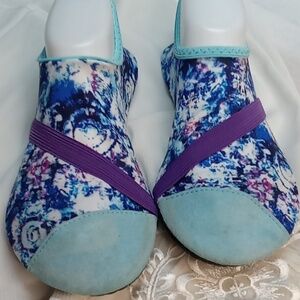 Fitkicks women's athletic shoe size large